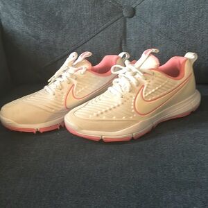 nike explorer 2 women's golf shoe